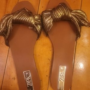 Zara gold bow sandala